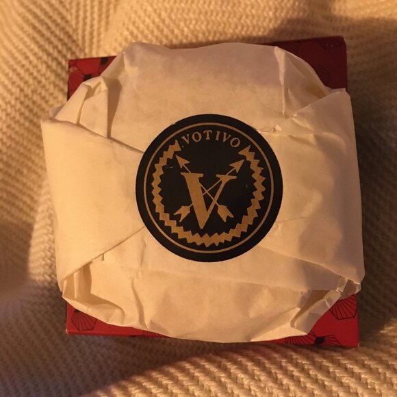 VOTIVO Red Currant Triple Milled Hand Bar Soap New in Box Rare Find - Picture 5 of 5